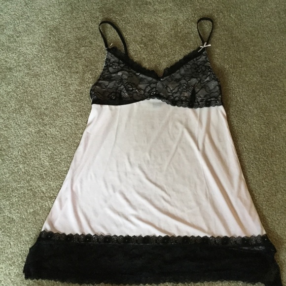 💥💥Price DROP Nanette Lepore chemise - Picture 1 of 1